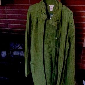 Long sweater never worn hangs to knees magnet type buttons 2 spares